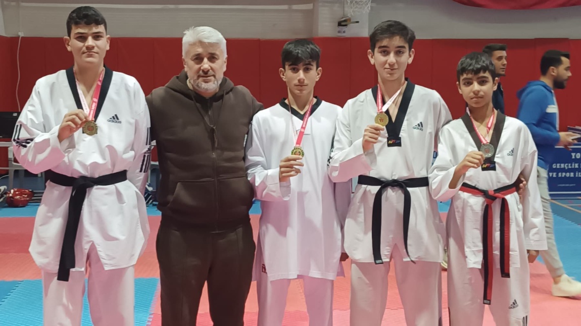 Okullar Arası Gençler Taekwondo İl Şampiyonasındaki Gururumuz